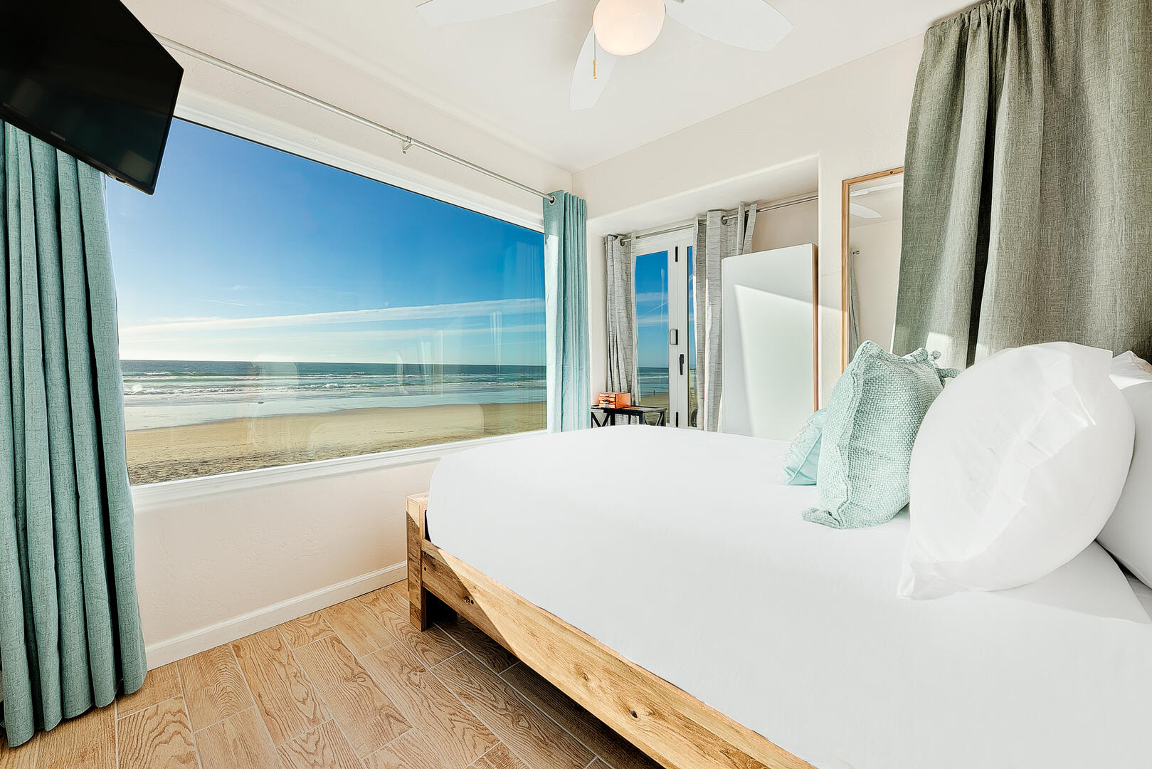 Ocean Front Retreat | Photo 290