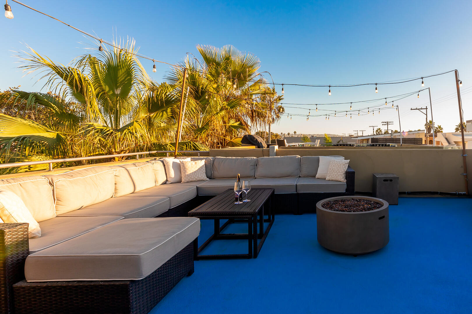 Rooftop Paradise | Photo 46