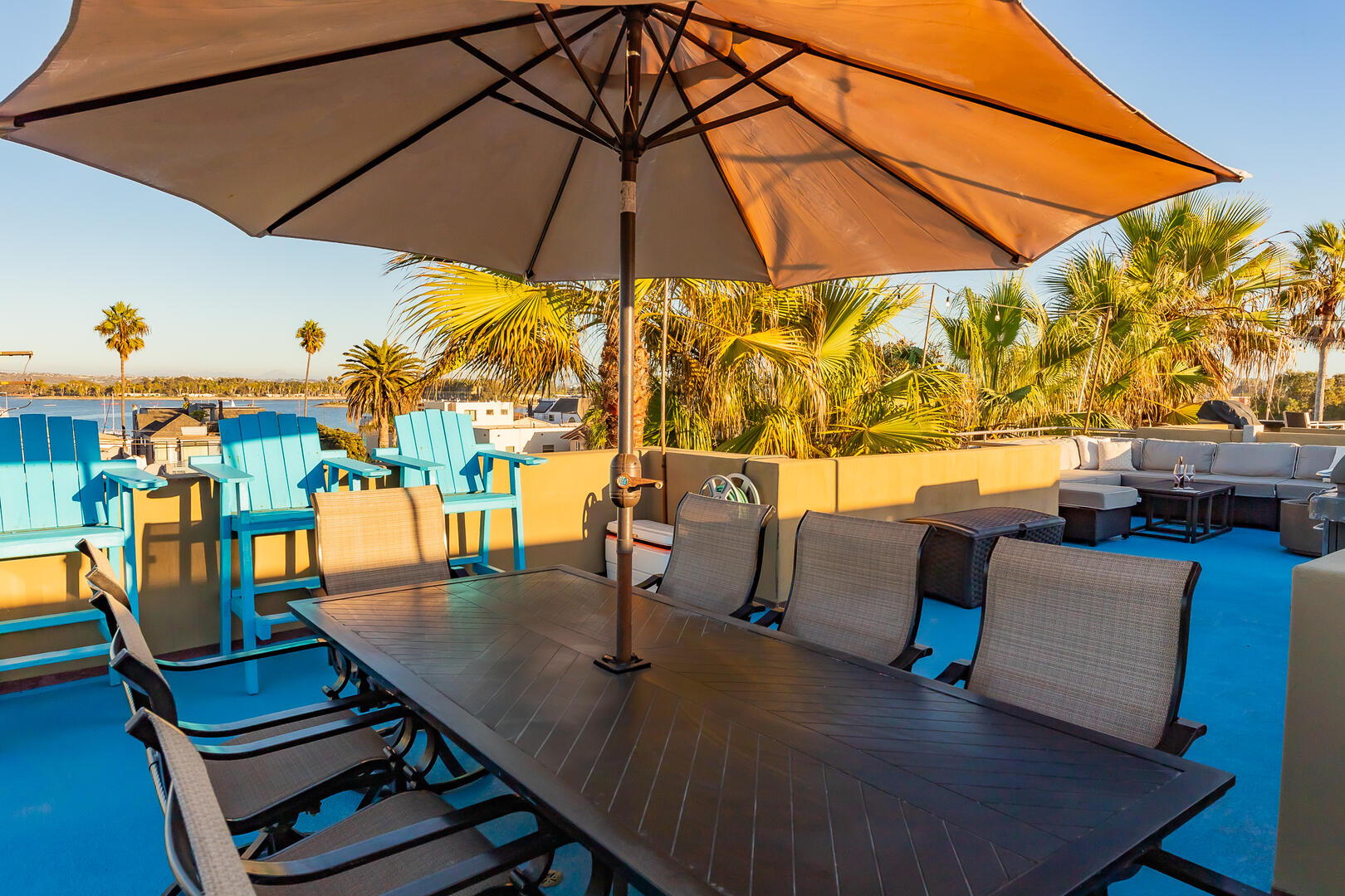 Rooftop Paradise | Photo 53