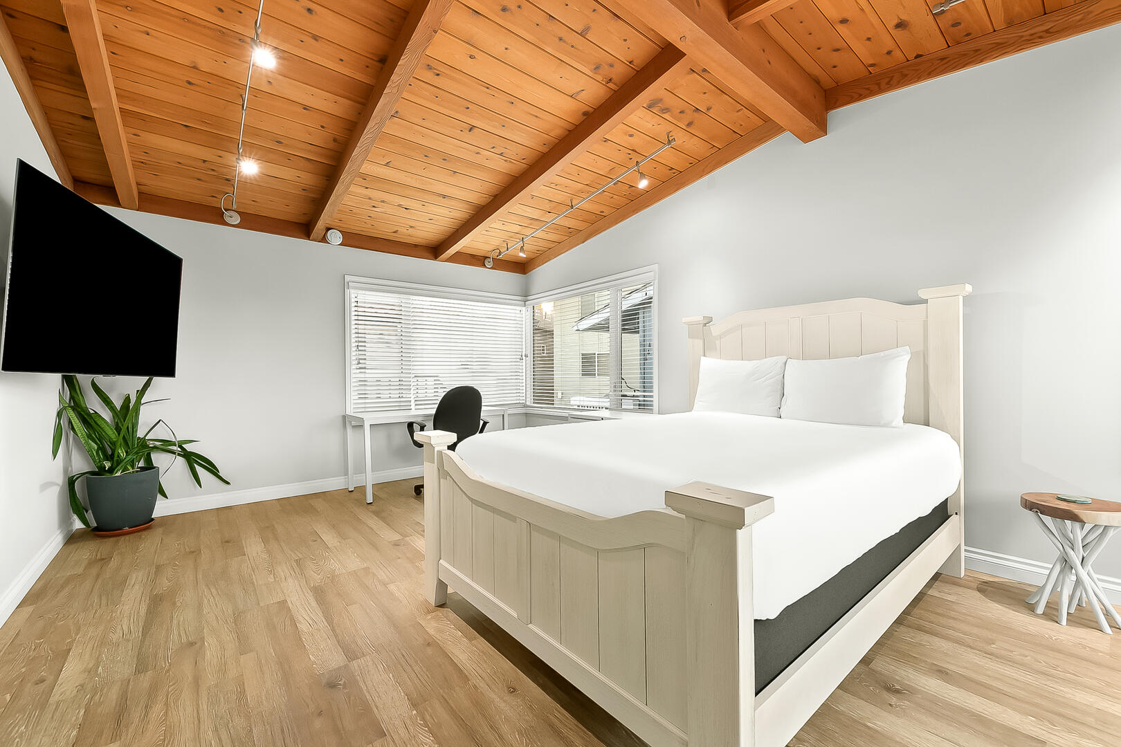 Avalon Beach Retreat | Photo 19