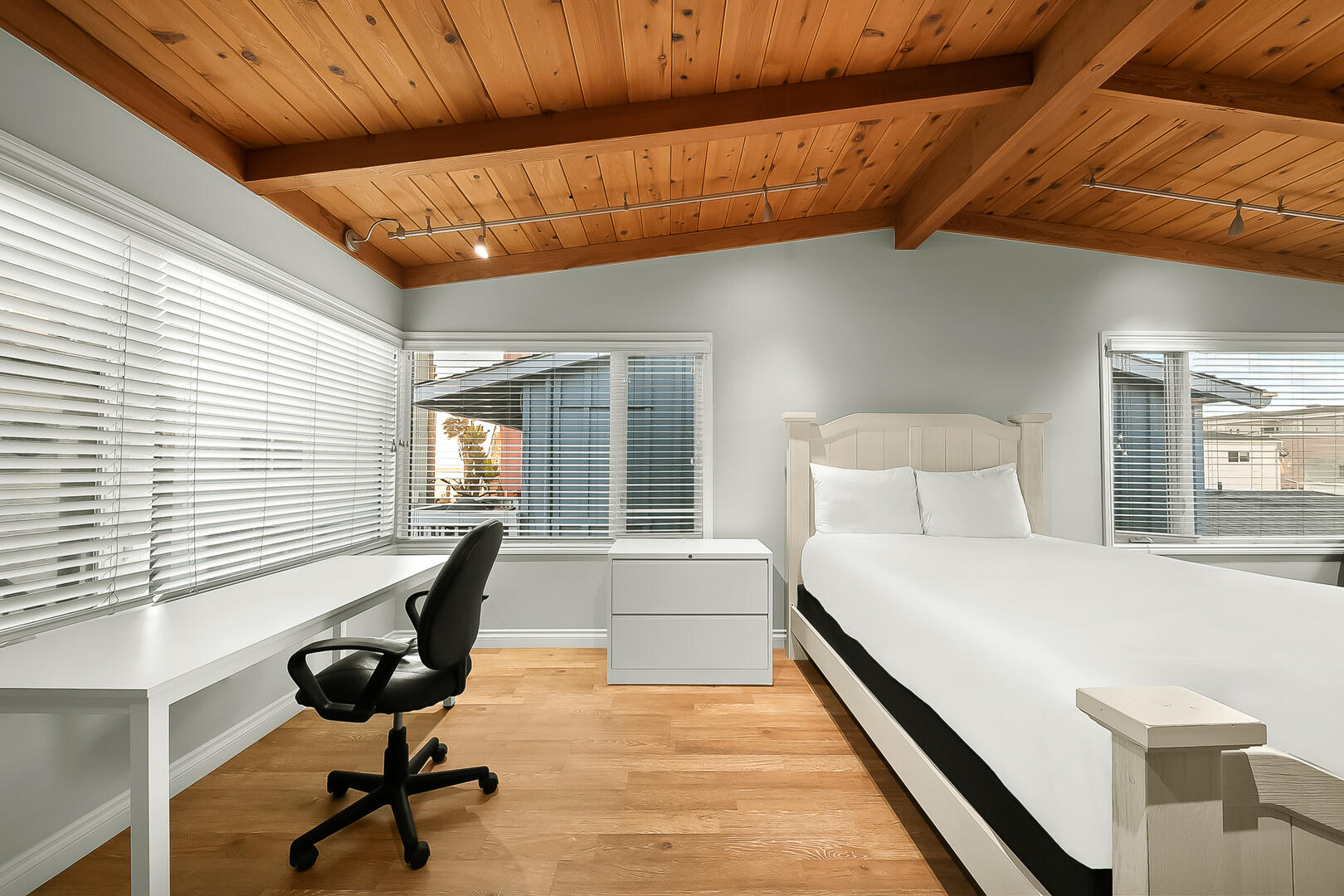 Avalon Beach Retreat | Photo 21