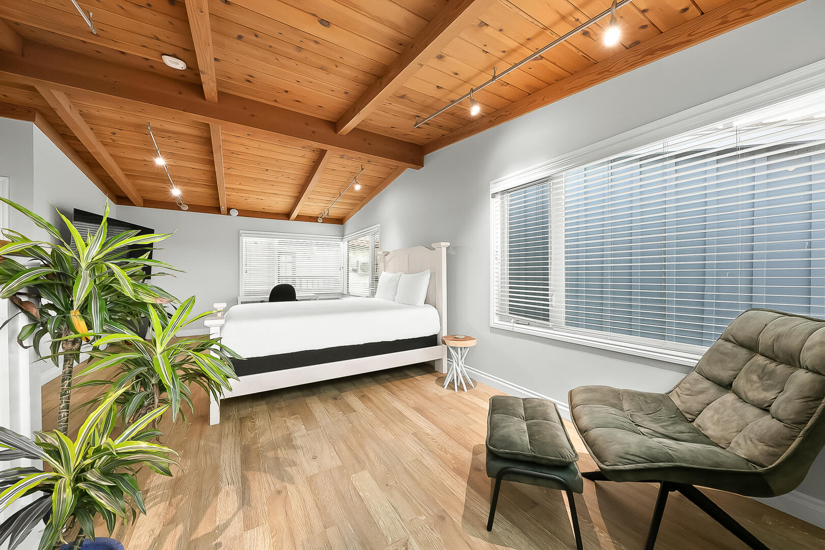 Avalon Beach Retreat | Photo 22