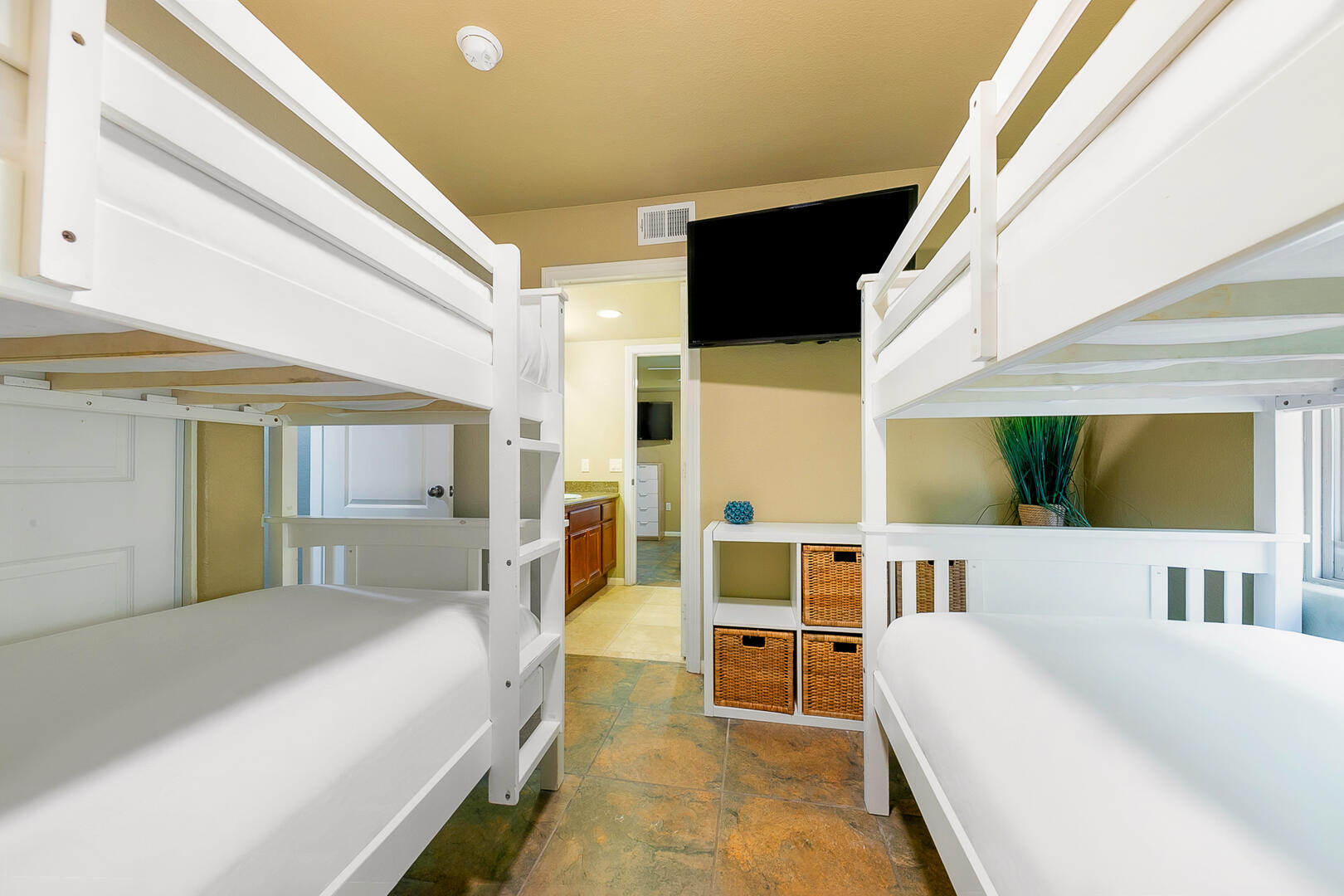 Nahant Oceanfront Penthouse Escape | Photo 51