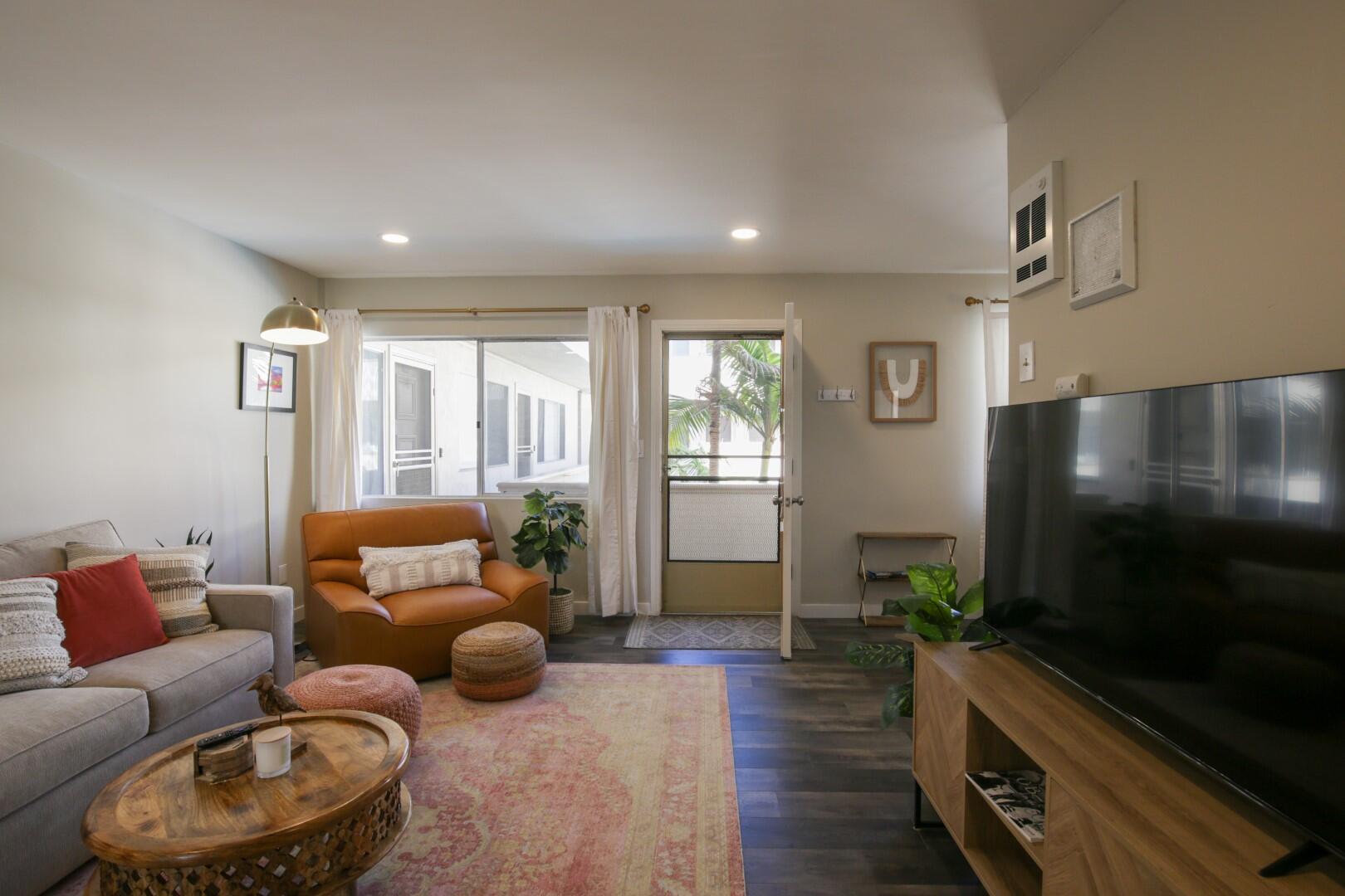 Ocean Beach Gem | Photo 7