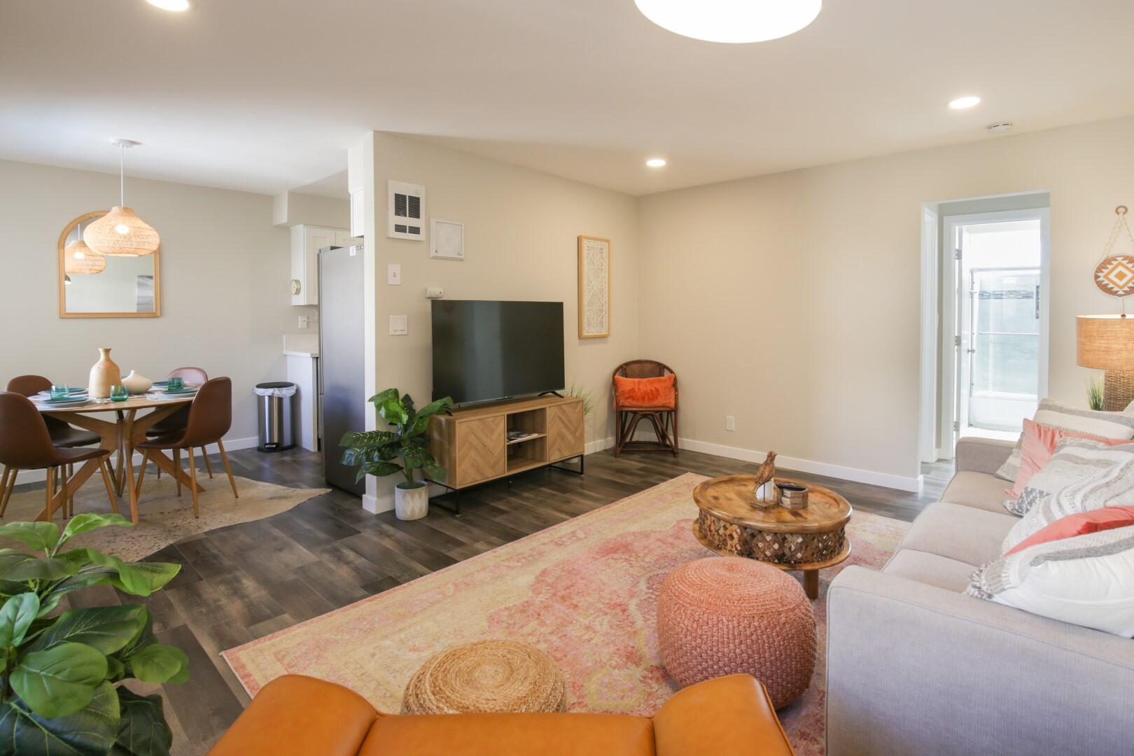 Ocean Beach Gem | Photo 8