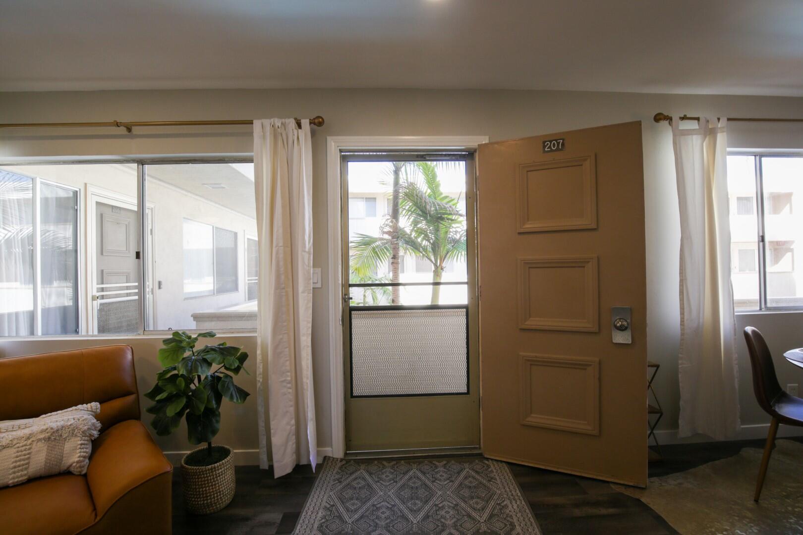 Ocean Beach Gem | Photo 13