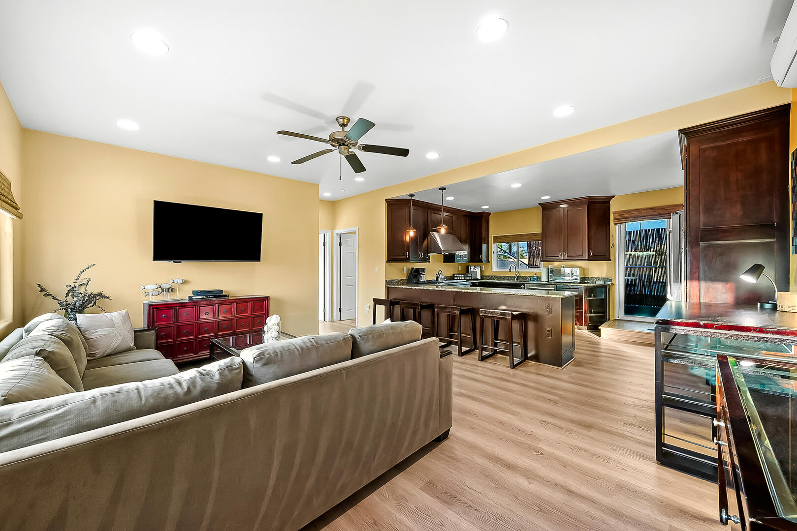 Forever Summer | Photo 6