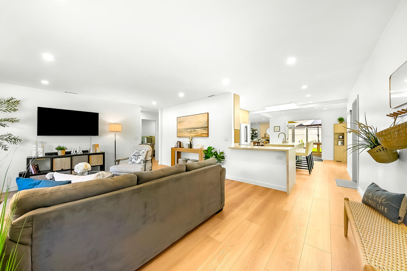 Point Loma Charmer | Photo 17