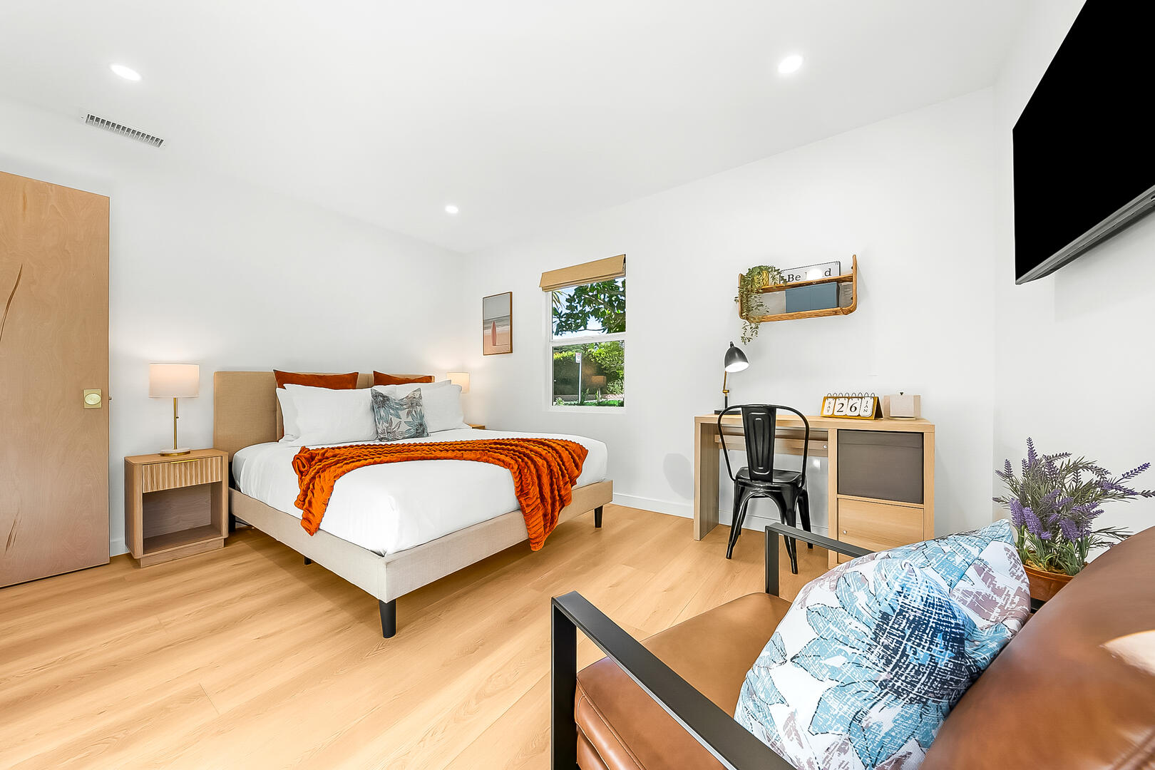 Point Loma Charmer | Photo 28