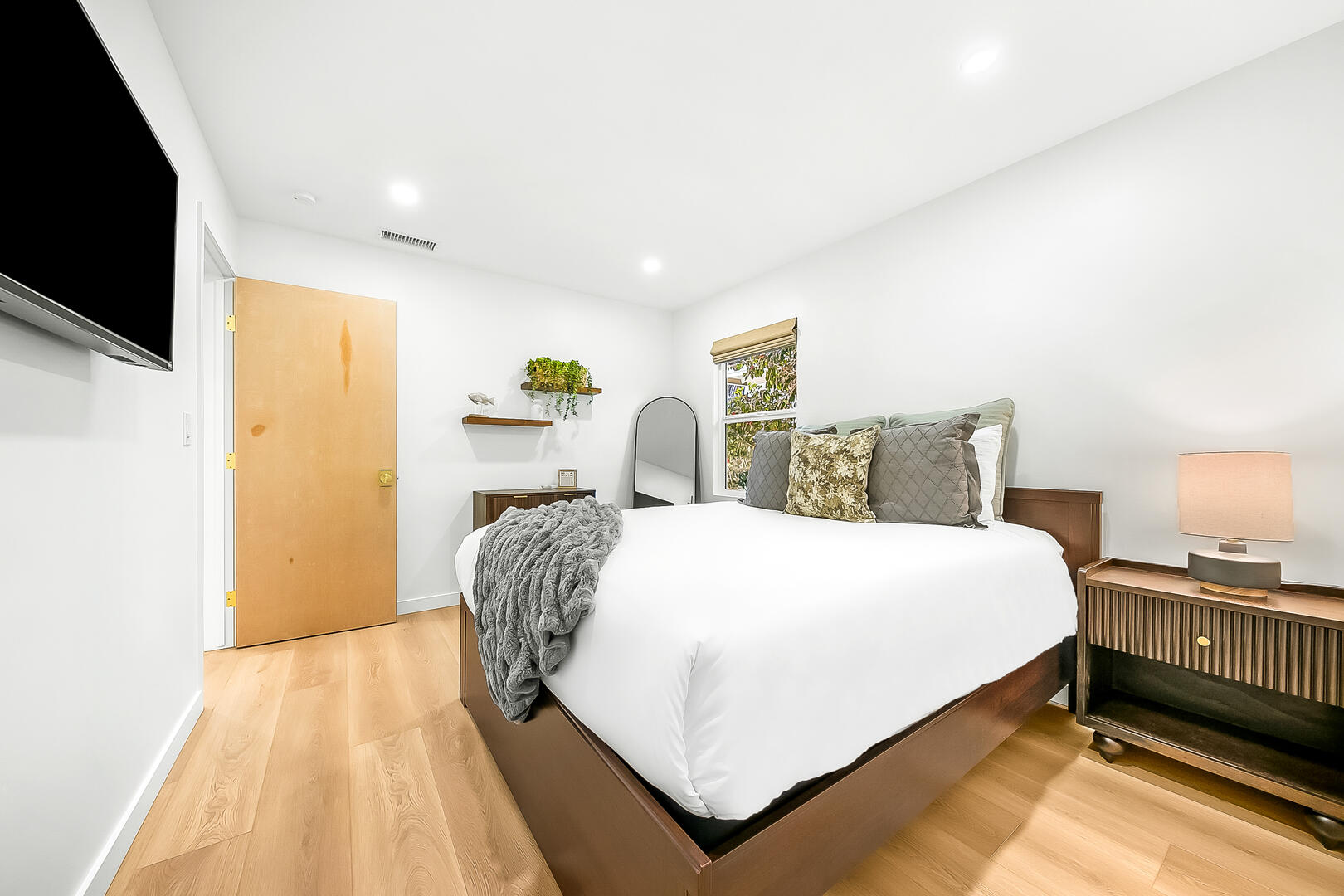 Point Loma Charmer | Photo 33