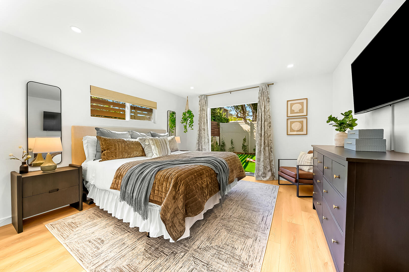 Point Loma Charmer | Photo 21