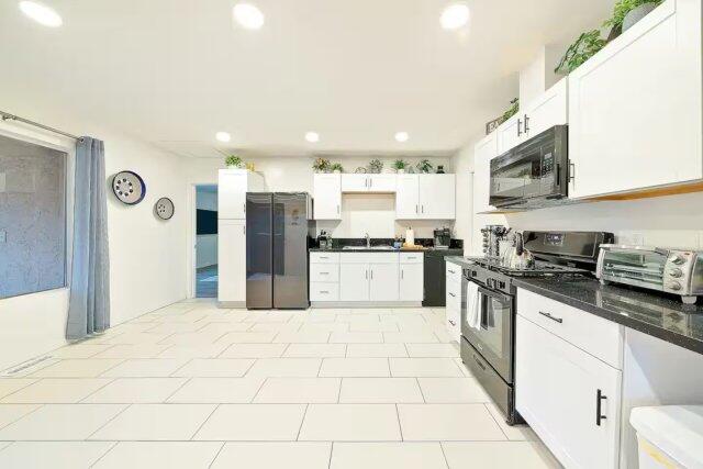 Pelican Place | Photo 6