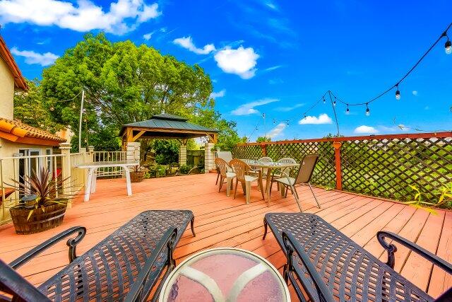 Calm Coastal Retreat | Photo 2