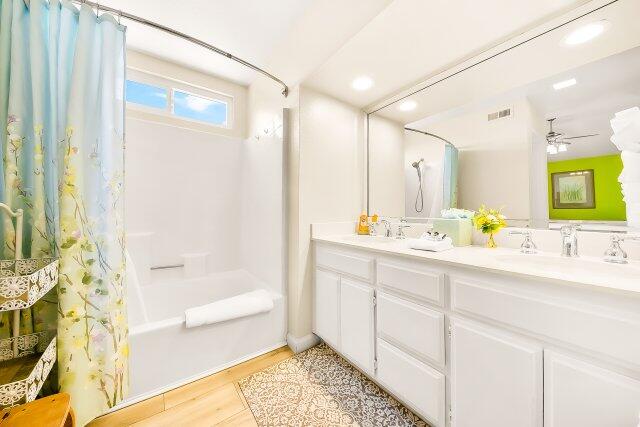 Calm Coastal Retreat | Photo 21