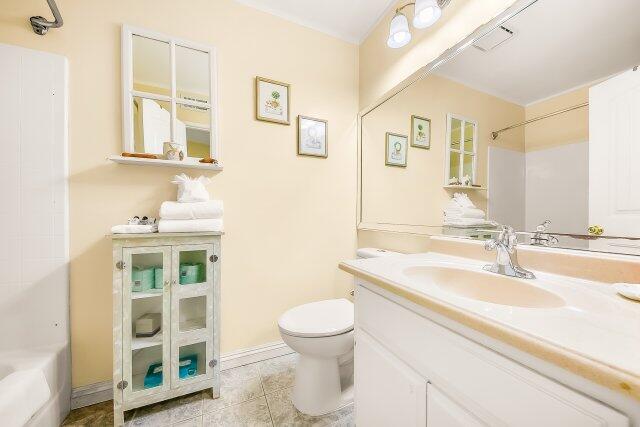 Calm Coastal Retreat | Photo 22