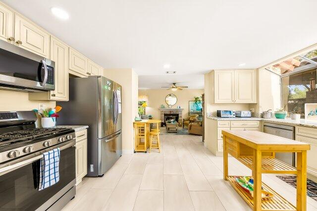Calm Coastal Retreat | Photo 9