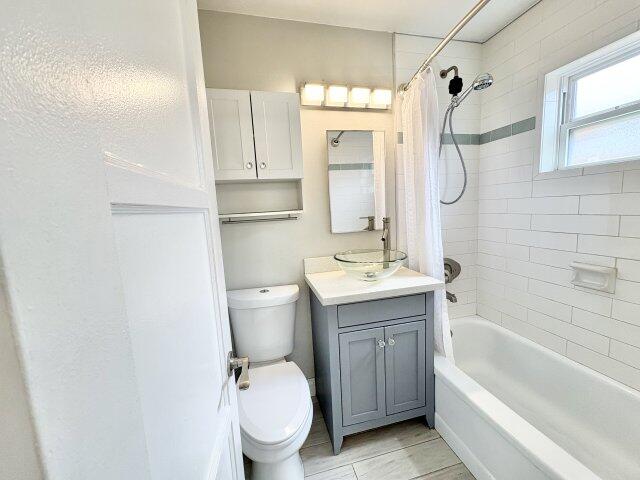 Cozy Pacific Beach Cottage II | Photo 17