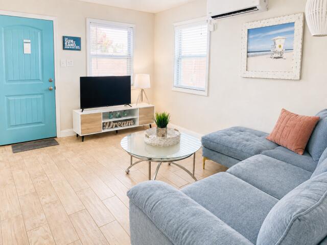 Cozy Pacific Combo | Photo 3