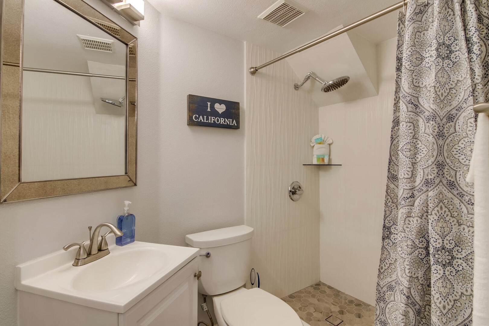 Wait N' Sea | Photo 300