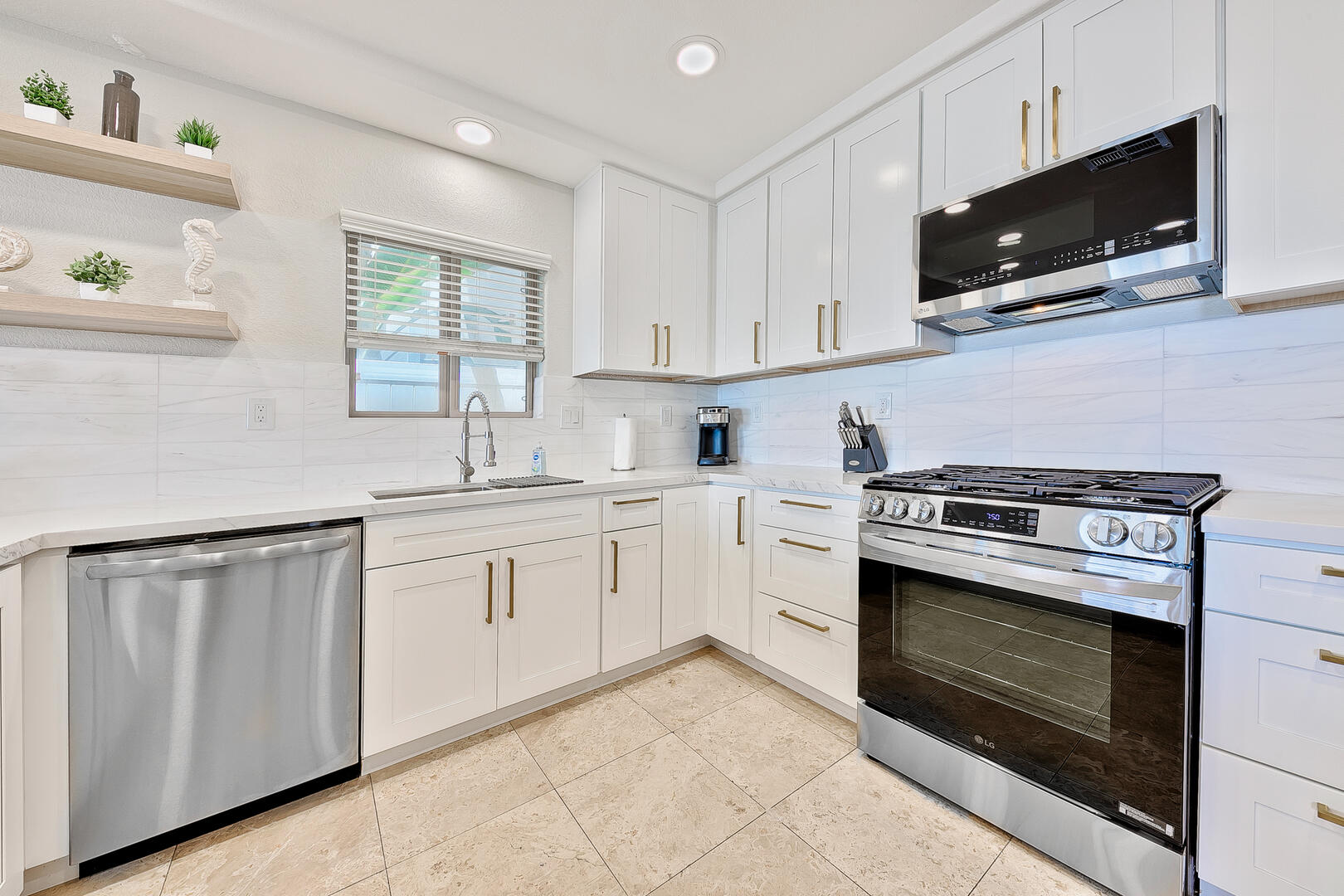 Serene Seas | Photo 28