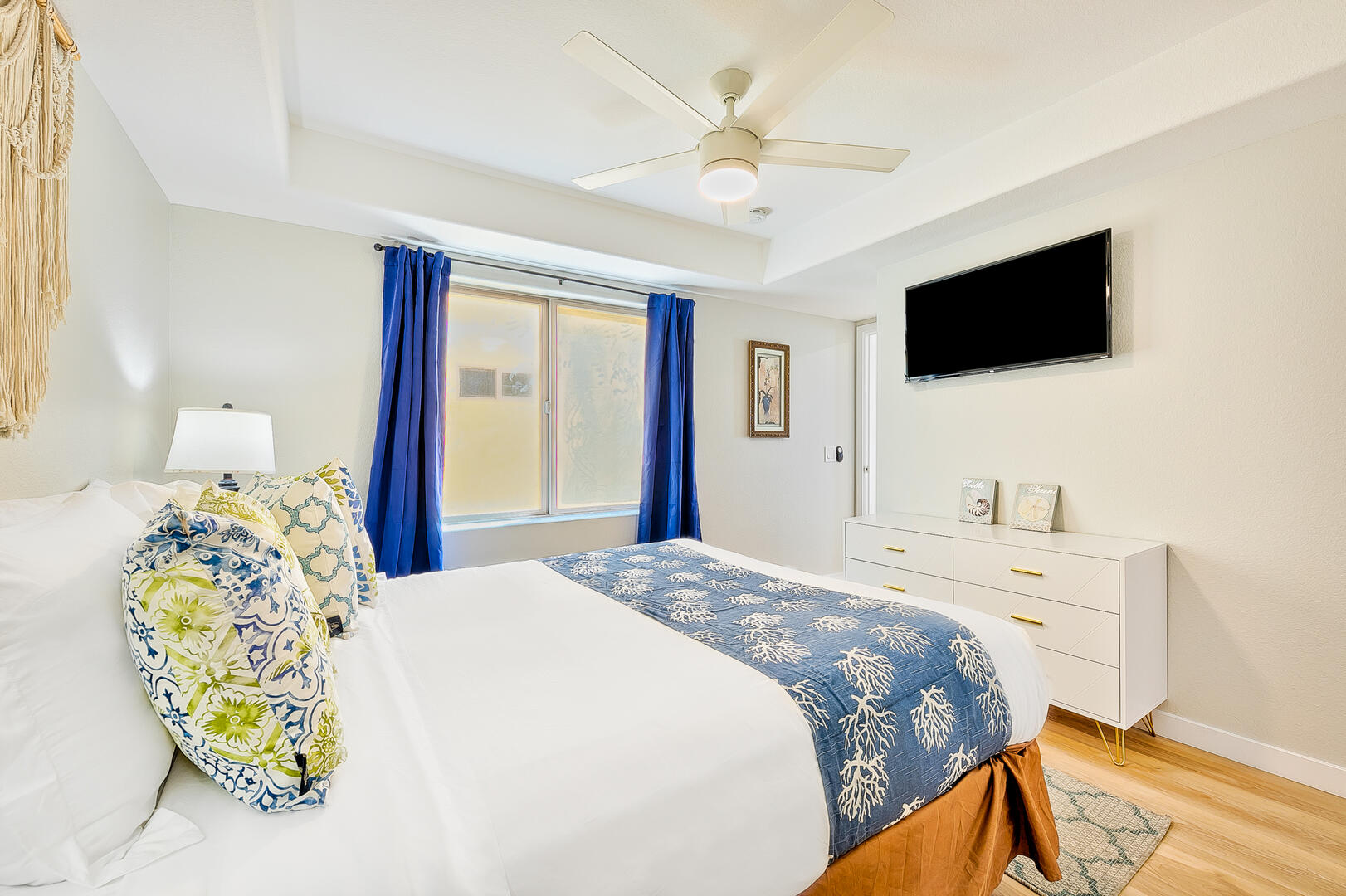 Serene Seas | Photo 150