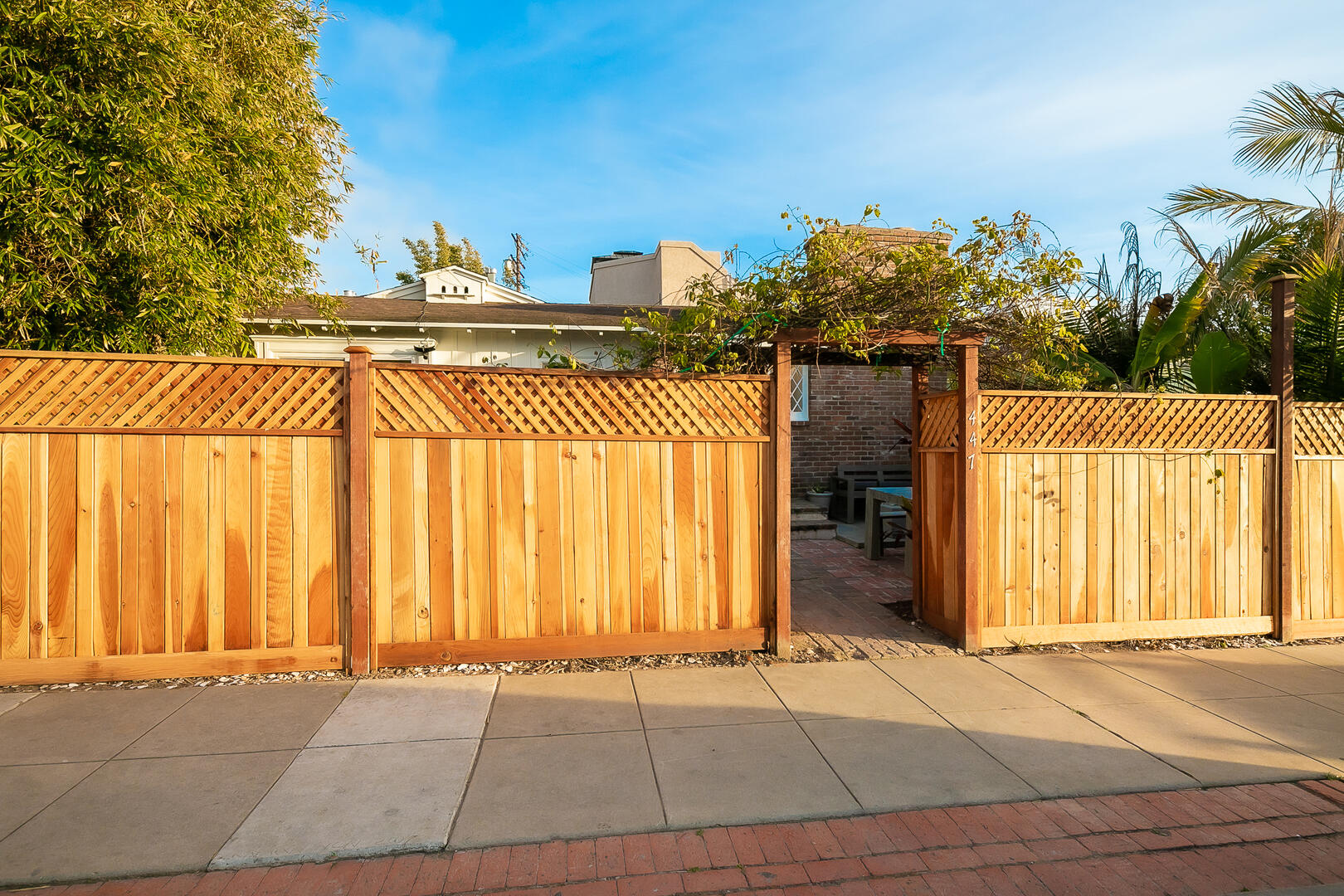 Beachy Bungalow | Photo 28