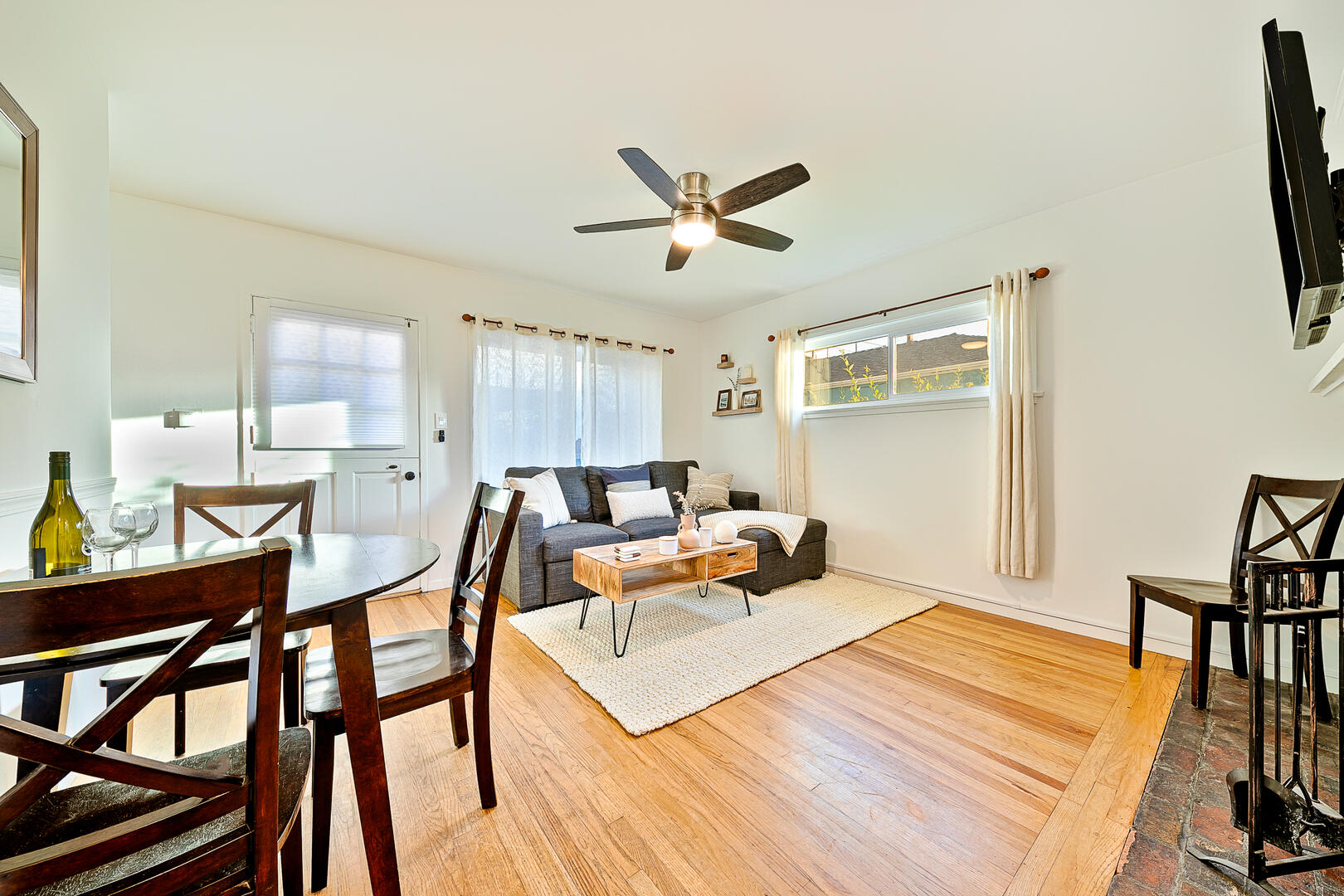 Beachy Bungalow | Photo 10