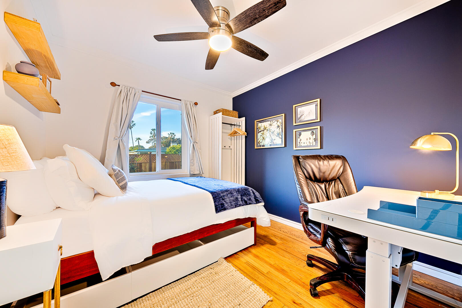 Beachy Bungalow | Photo 19