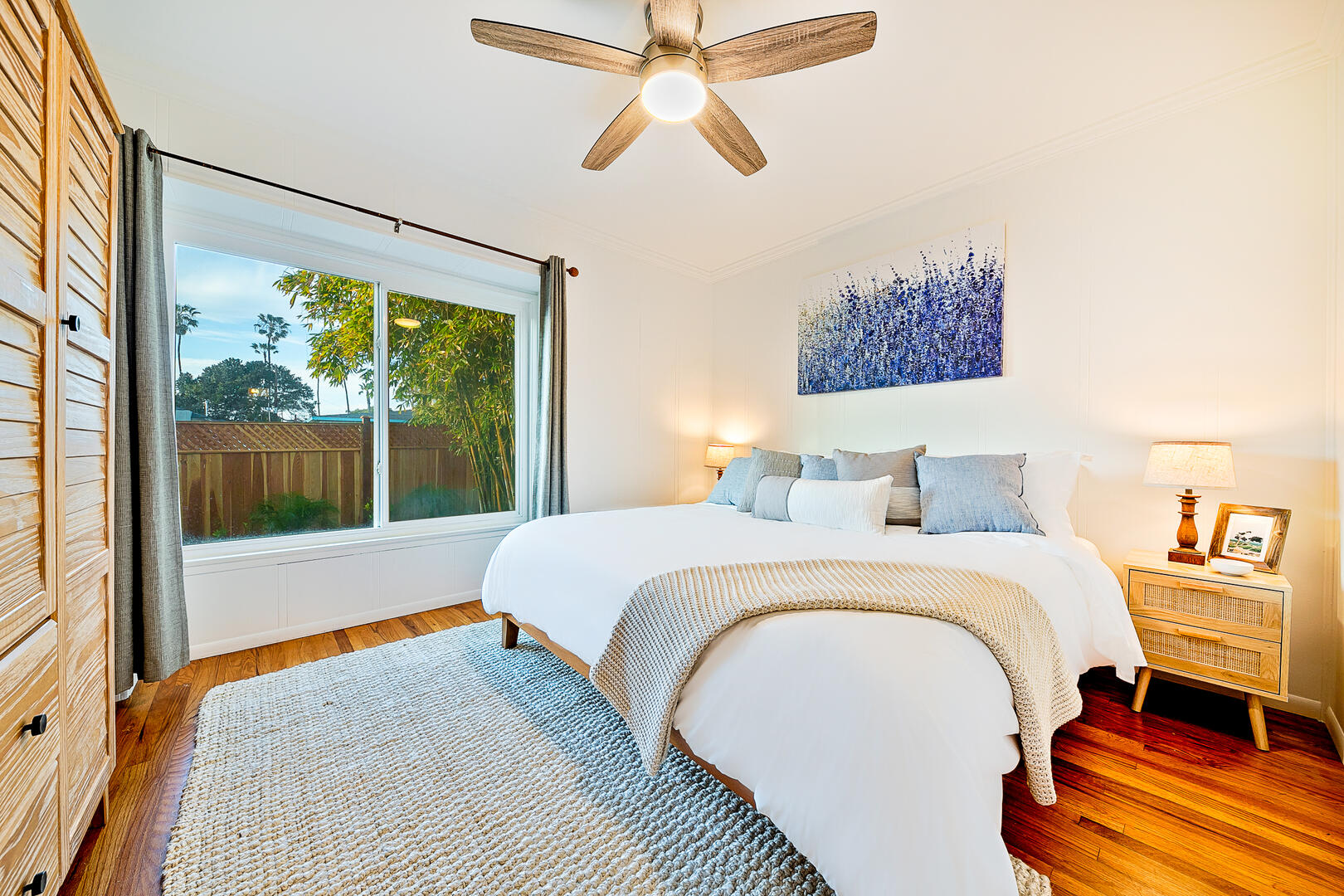 Beachy Bungalow | Photo 4