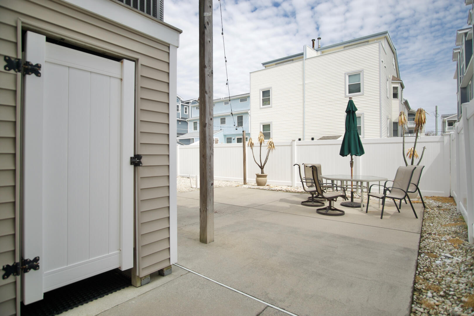 123 47th Street - East