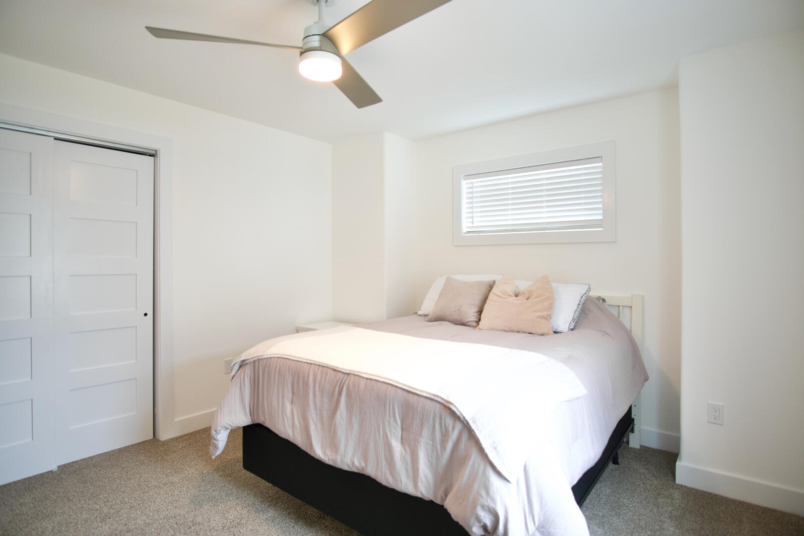 211 40th Street - West