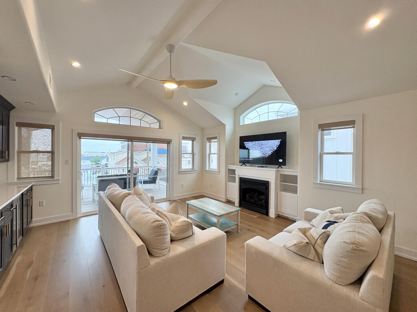 211 40th Street - West