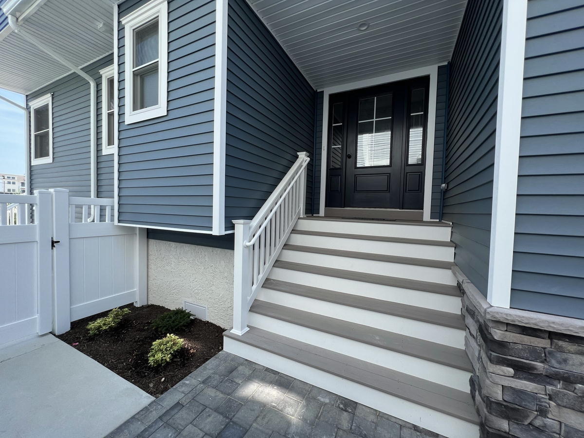 125 65th Street - West