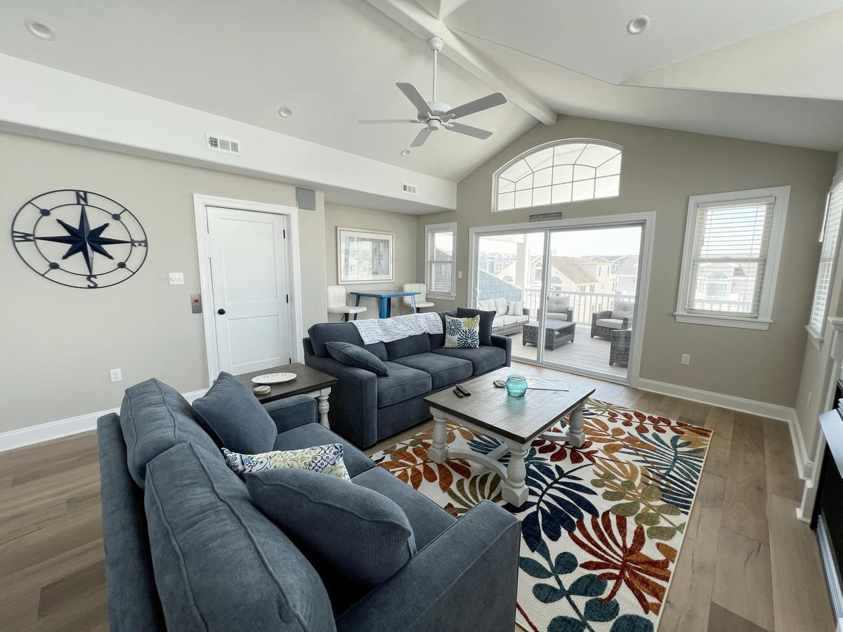 125 65th Street - West