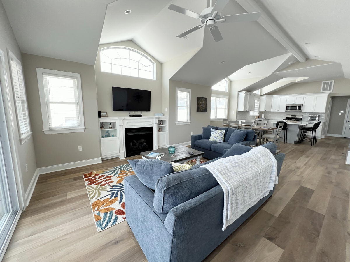 125 65th Street - West