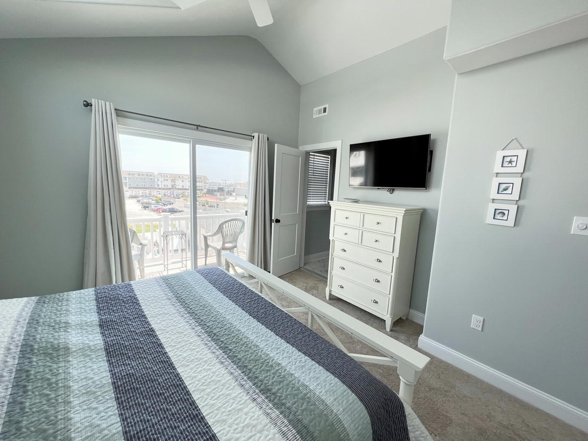 125 65th Street - West