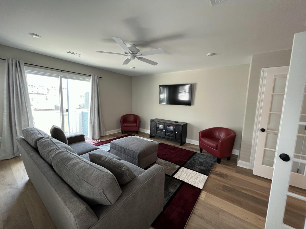 125 65th Street - West