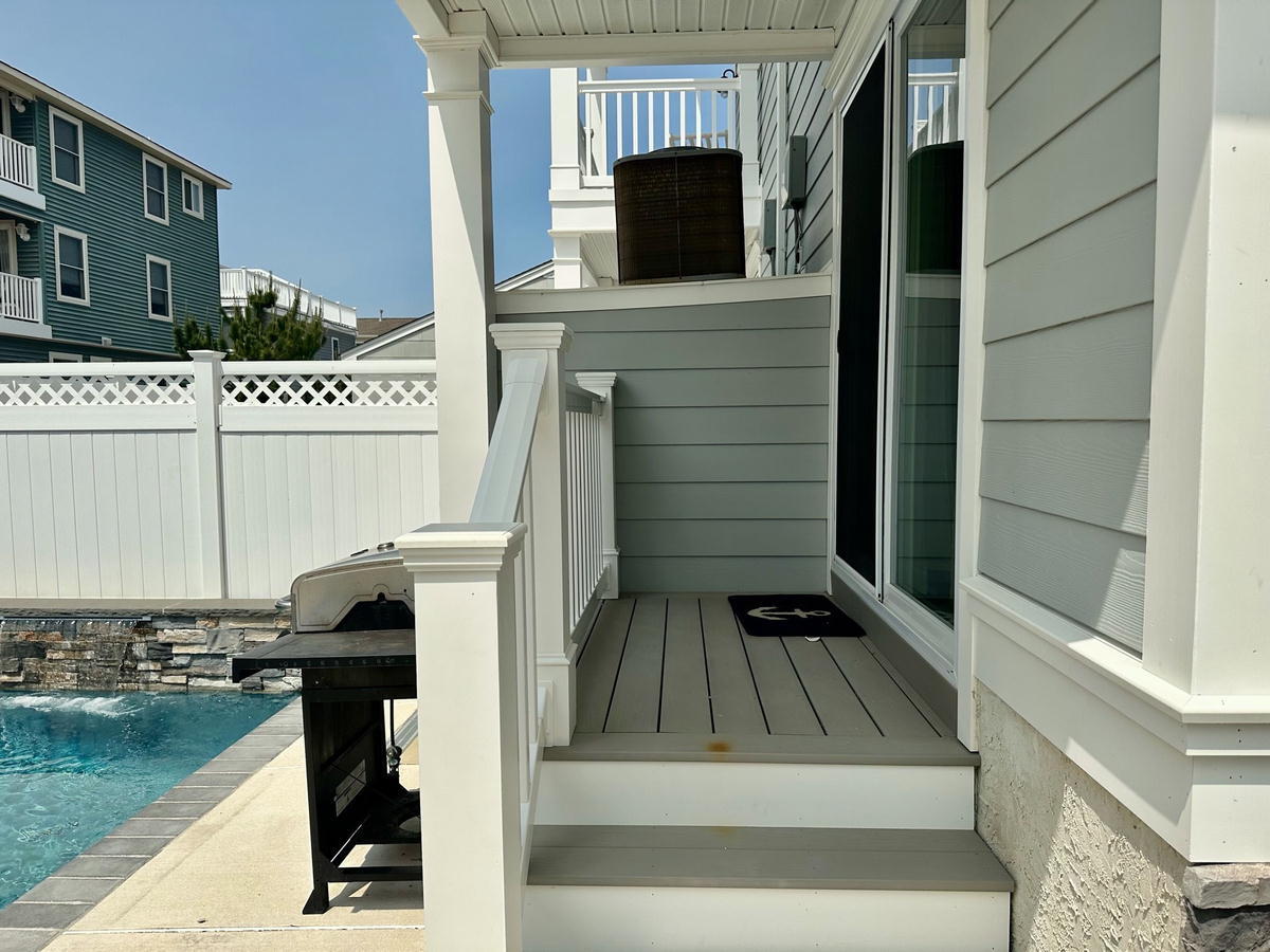 14 79th Street - East