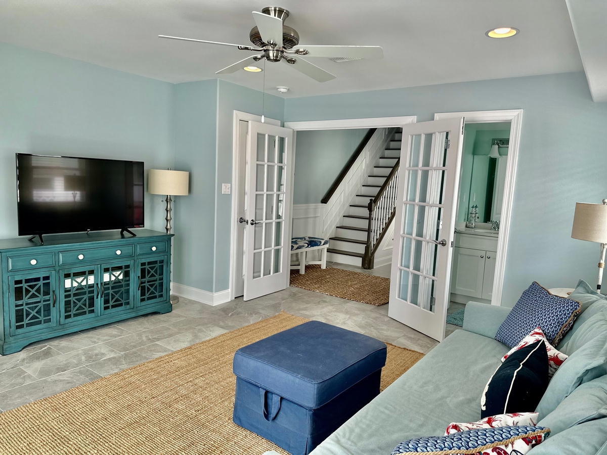 14 79th Street - East