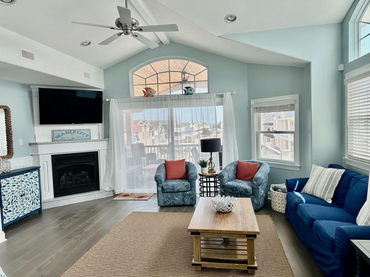 14 79th Street - East