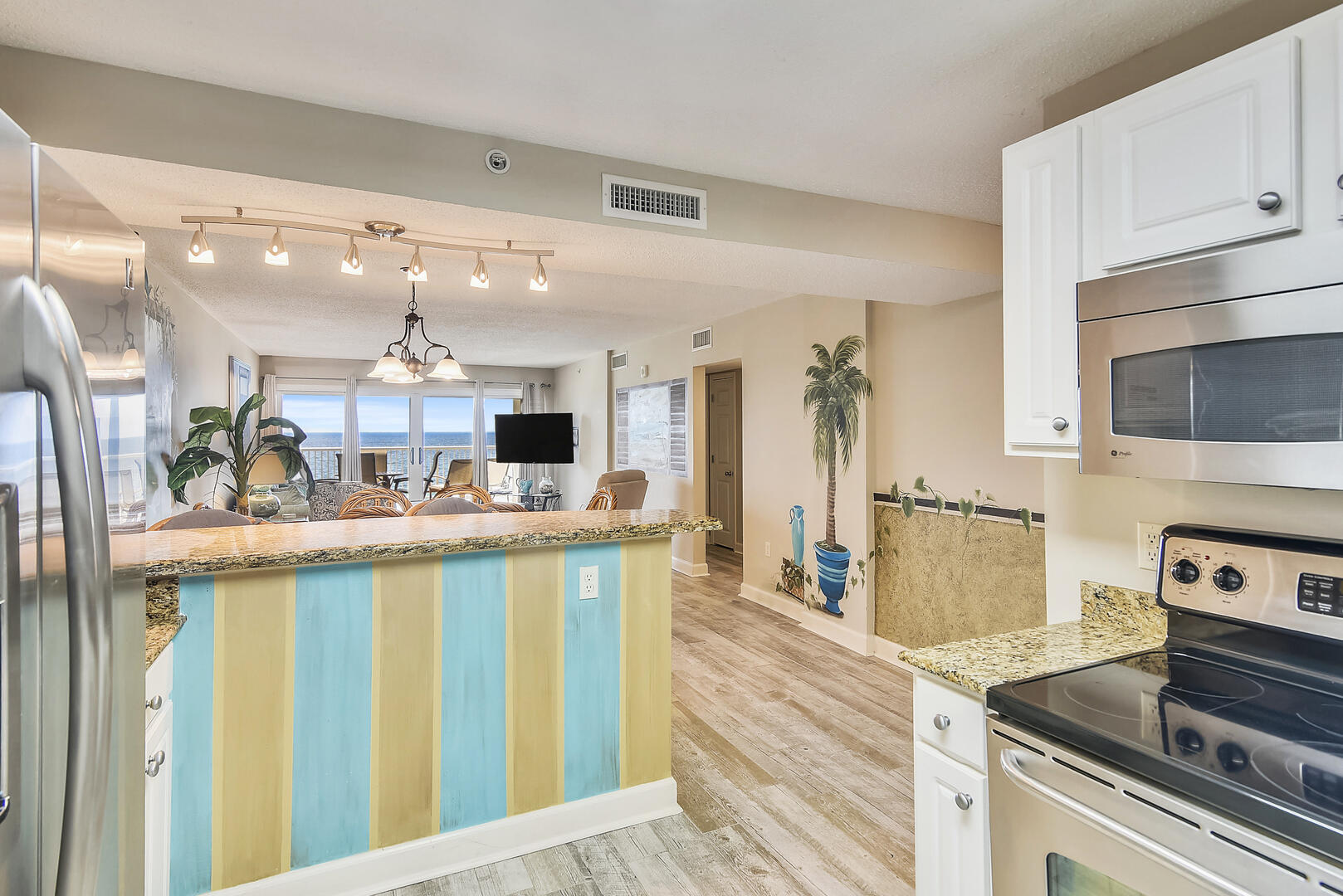 Kitchen/Breakfast Bar