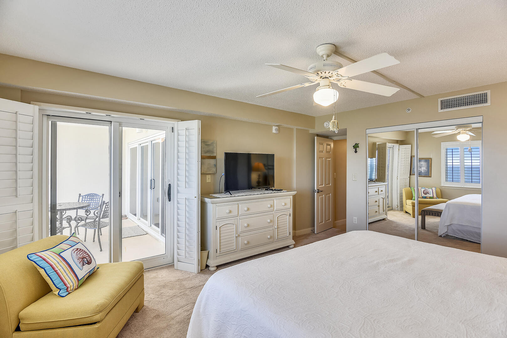 Master Bedroom w/ Private Entrance to Balcony