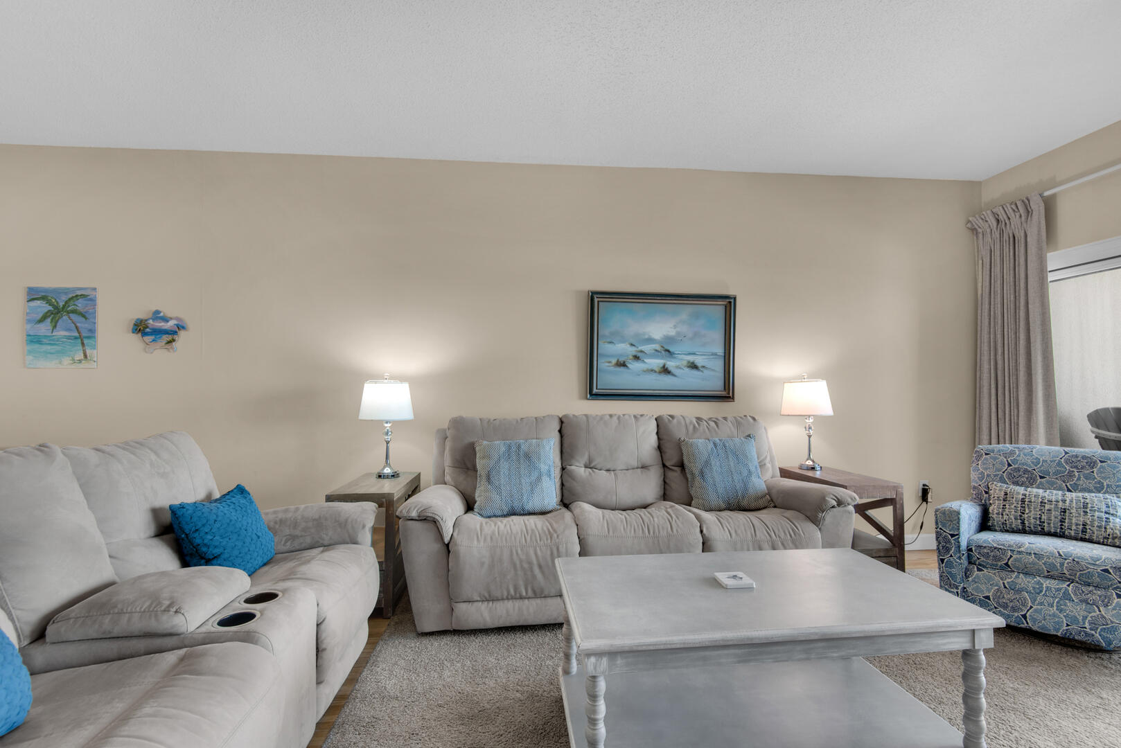 Living Area w/Reclining Sofas