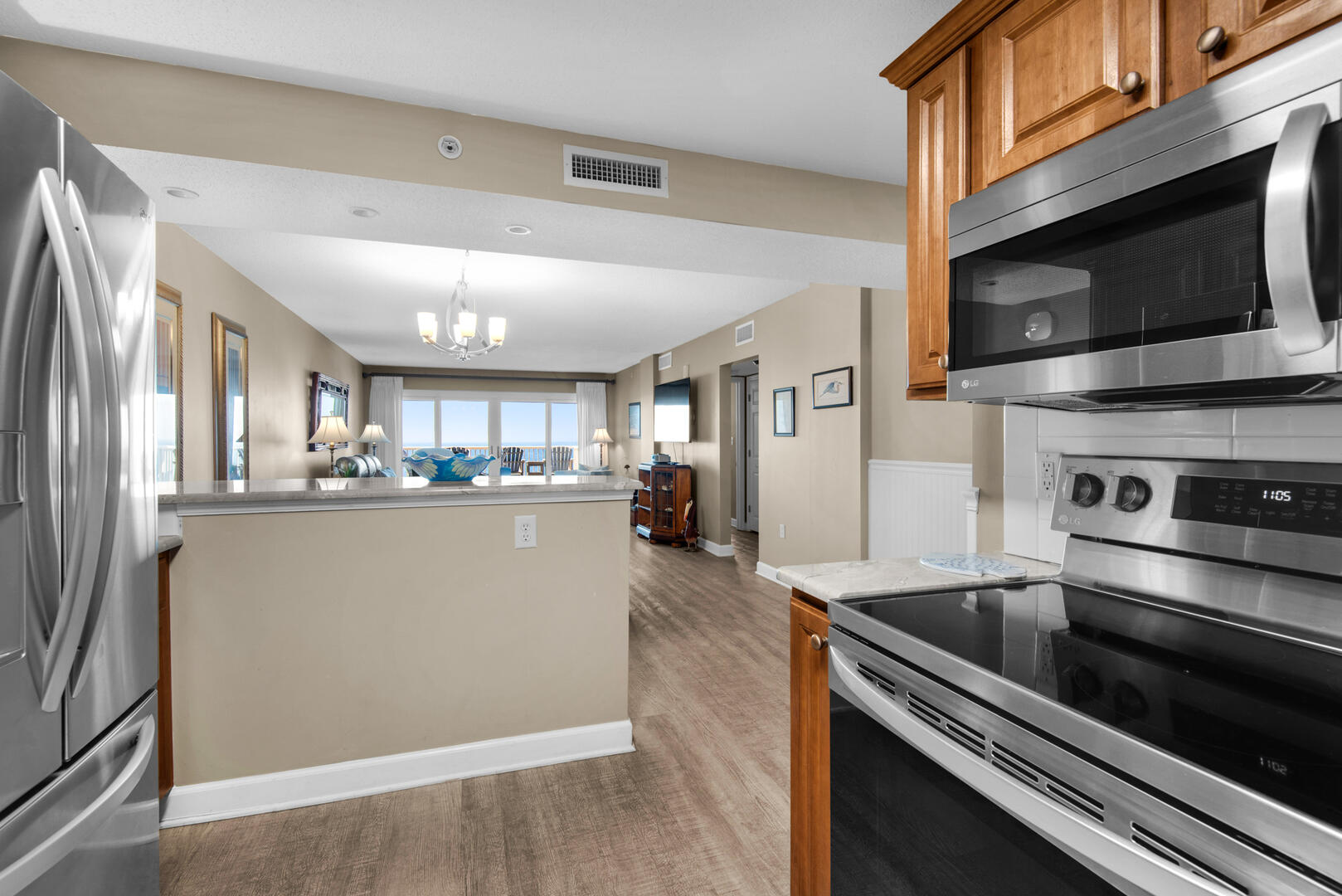 Breakfast Bar/Kitchen