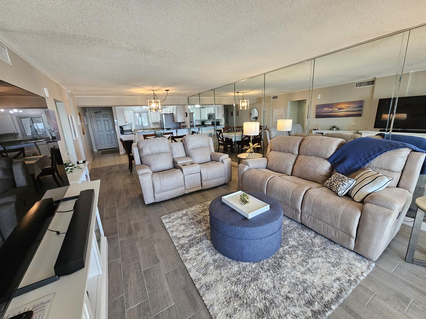 Living Area w/Reclining Sofas