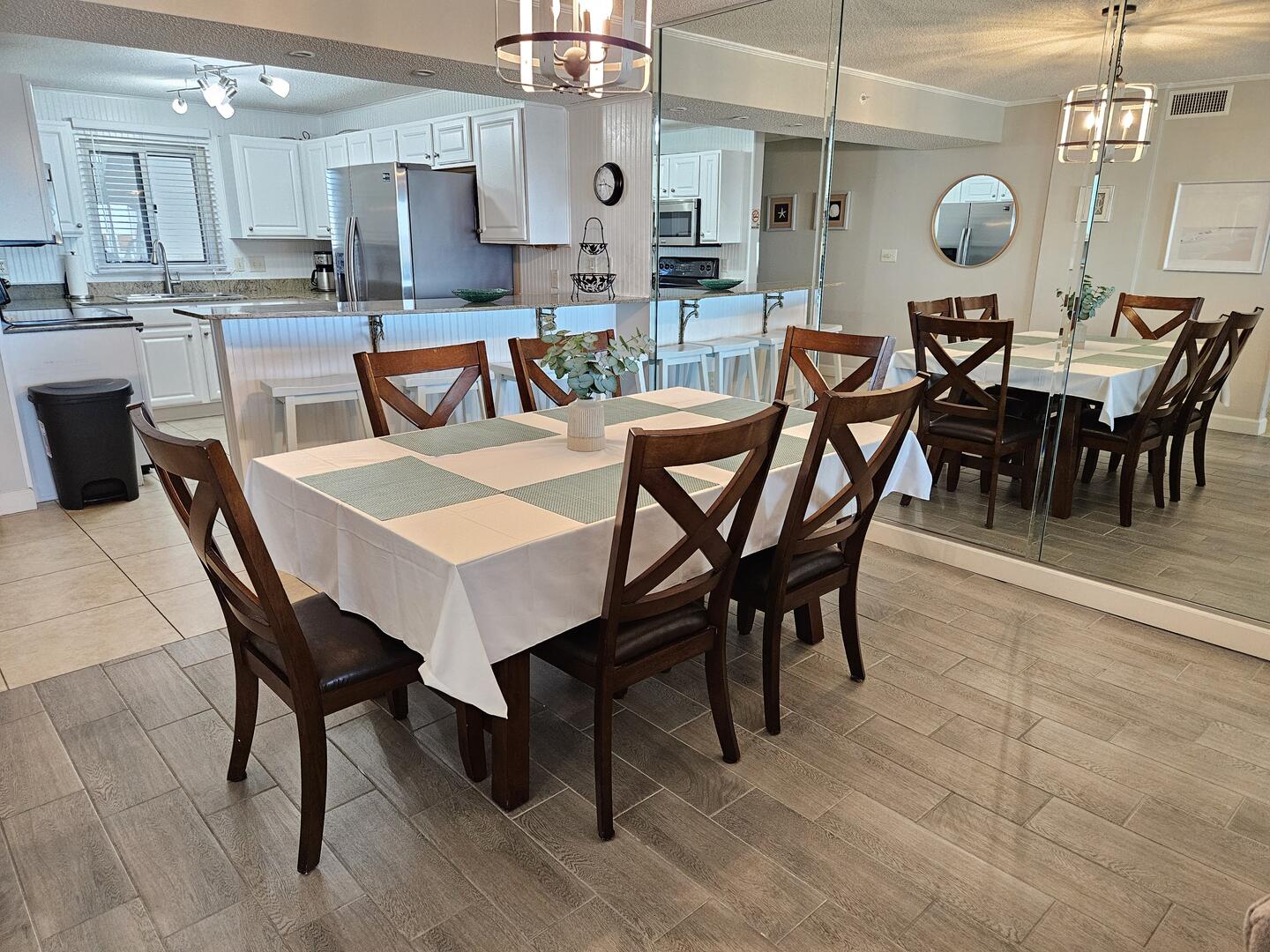 Dining/Kitchen 