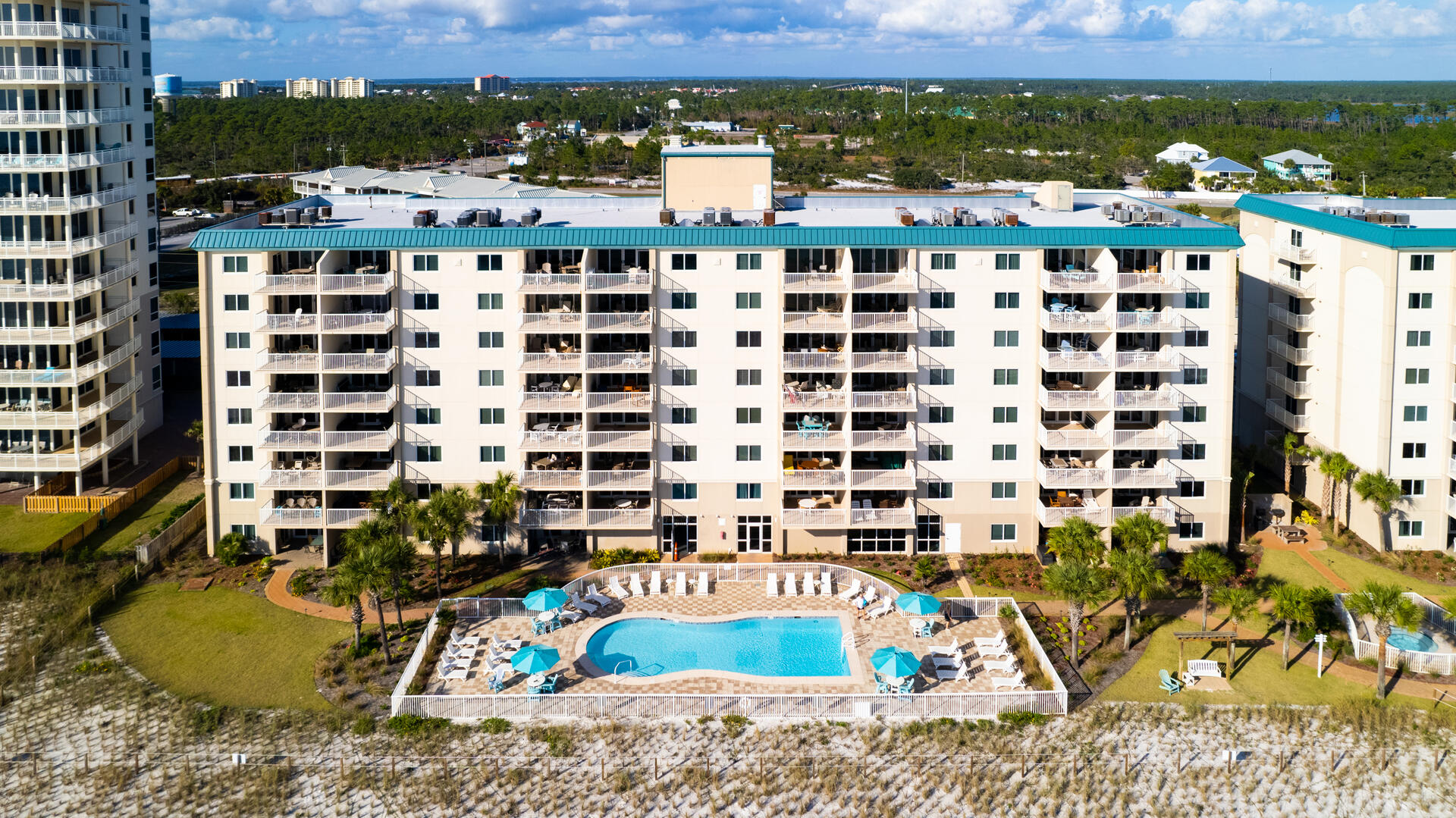 Tower 3 South Side/Pool