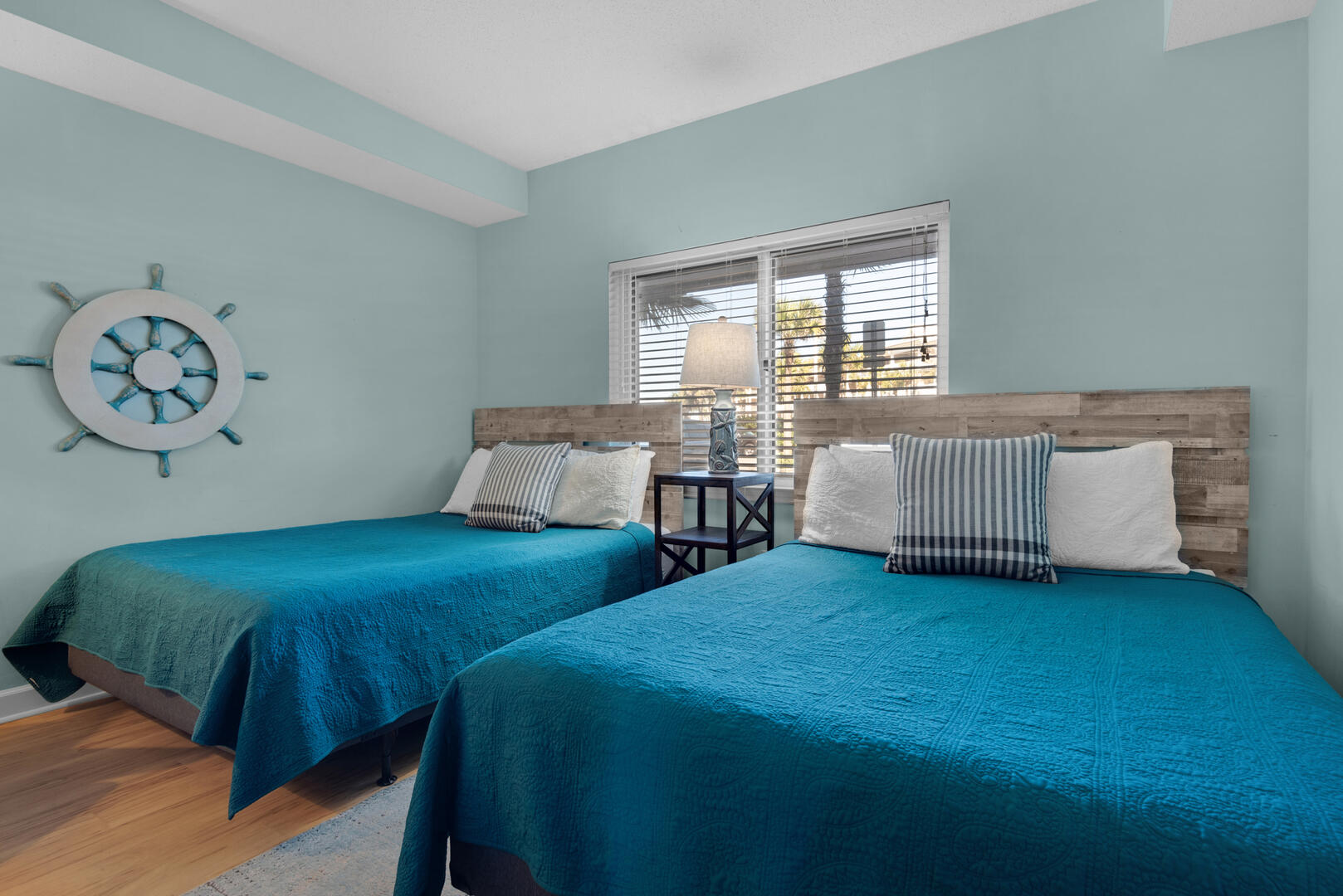 Guest Bedroom w/2 Queen Beds