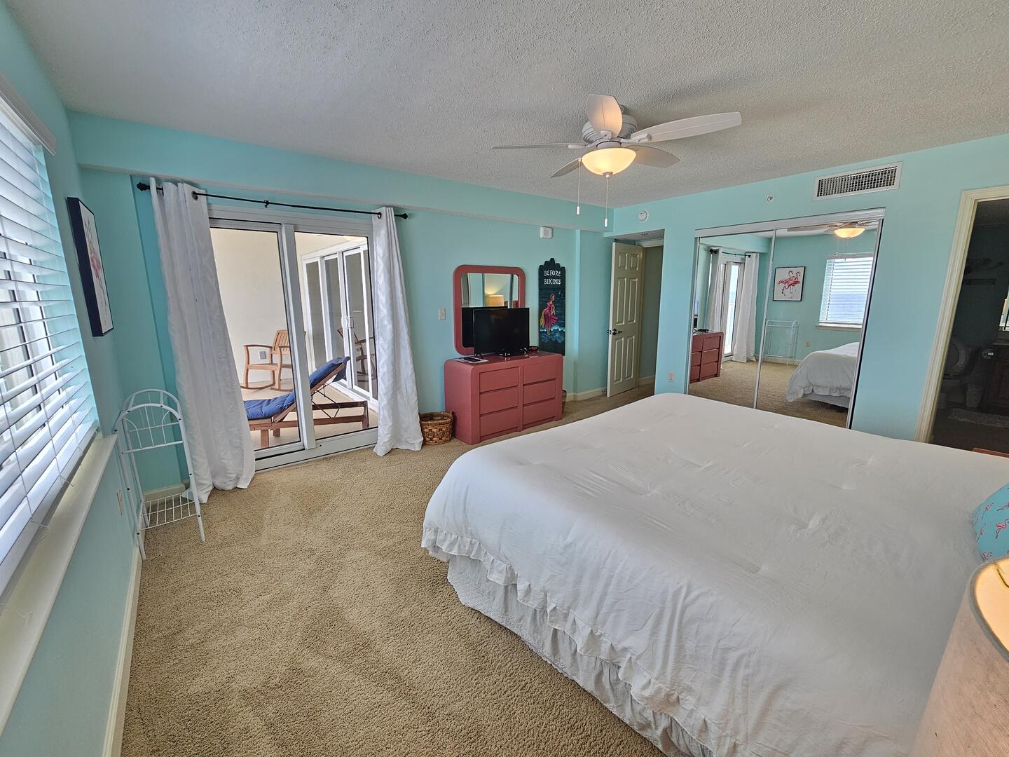 Master Bedroom w/Private Entrance to Balcony