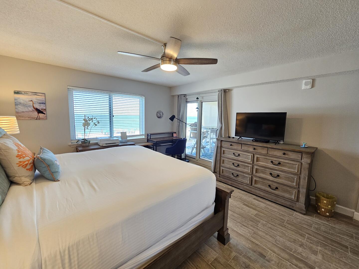 Master Bedroom w/Gulf Front View